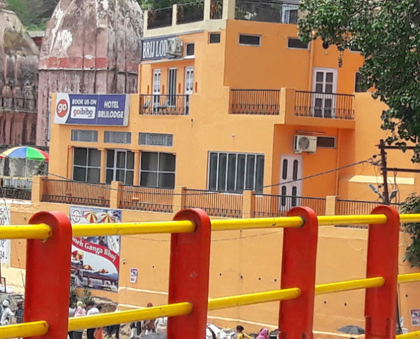 FRONT VIEW FACING GANGES BRIJ LODGE  HARIDWAR
