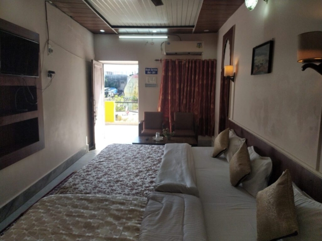 Family Room Triple Bed AC Deluxe with private Balcony